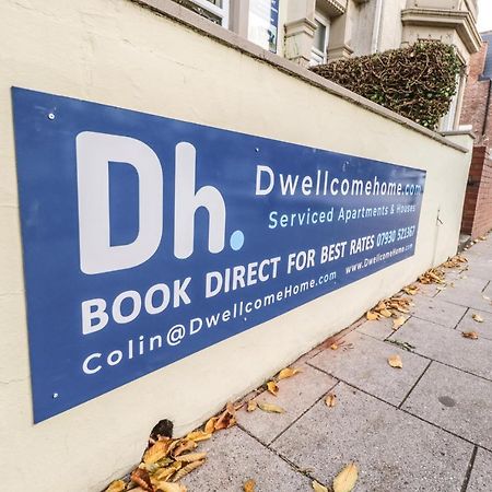 Dwellcome Home Ltd 2 Bedroom King & Double Central Apartment, Free Allocated Barrier Secured Parking Space At Rear Entrance & Fast Wifi, Ideal For Long Term Contractor, Corporate, Etc Stays, Regular Housekeeping Option - See Our Site For Assurance Aberdeen Bagian luar foto